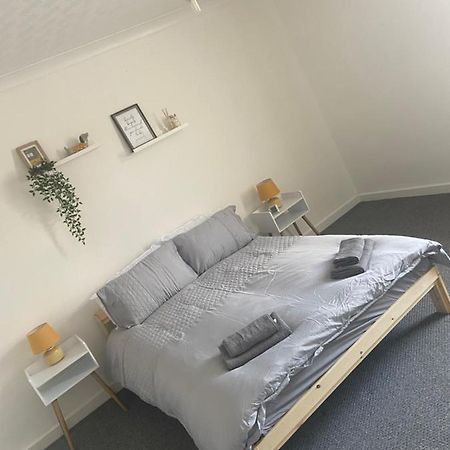 Cheerful 2 Bedroom House Hindley Dış mekan fotoğraf